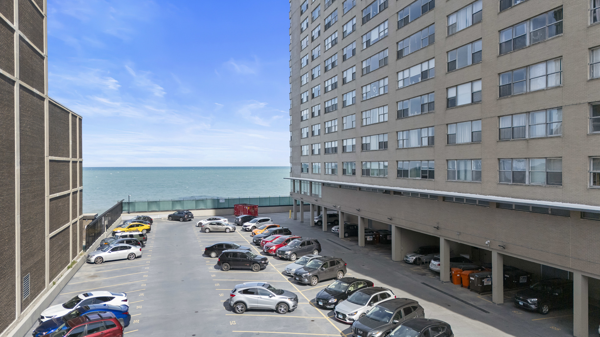 6301 N Sheridan Road #8E, Chicago, IL 60660