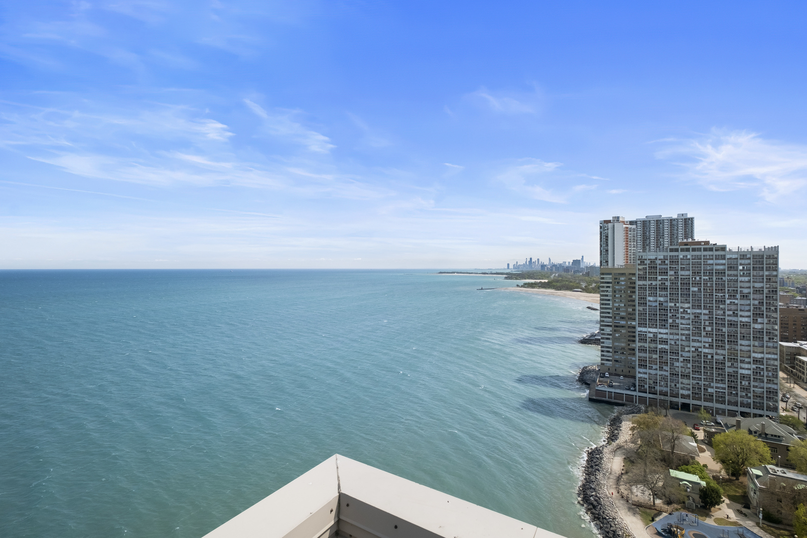 6301 N Sheridan Road #8E, Chicago, IL 60660