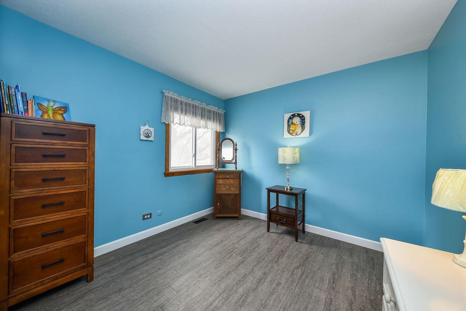 879 Lakeside Drive, Bartlett, IL 60103