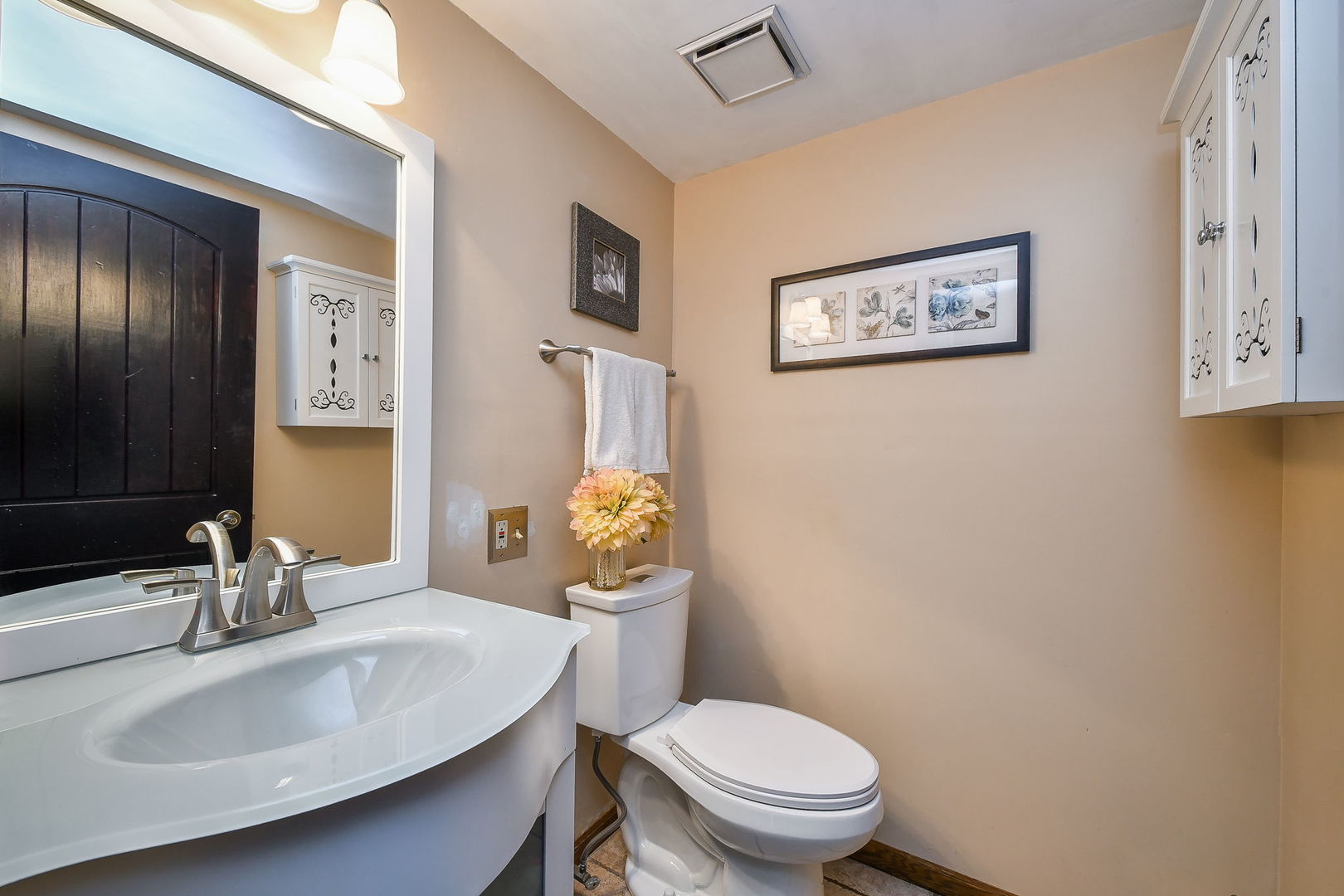 879 Lakeside Drive, Bartlett, IL 60103