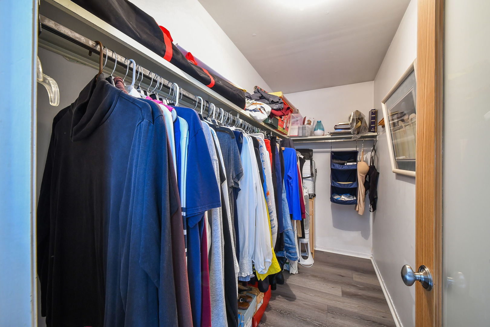 879 Lakeside Drive, Bartlett, IL 60103