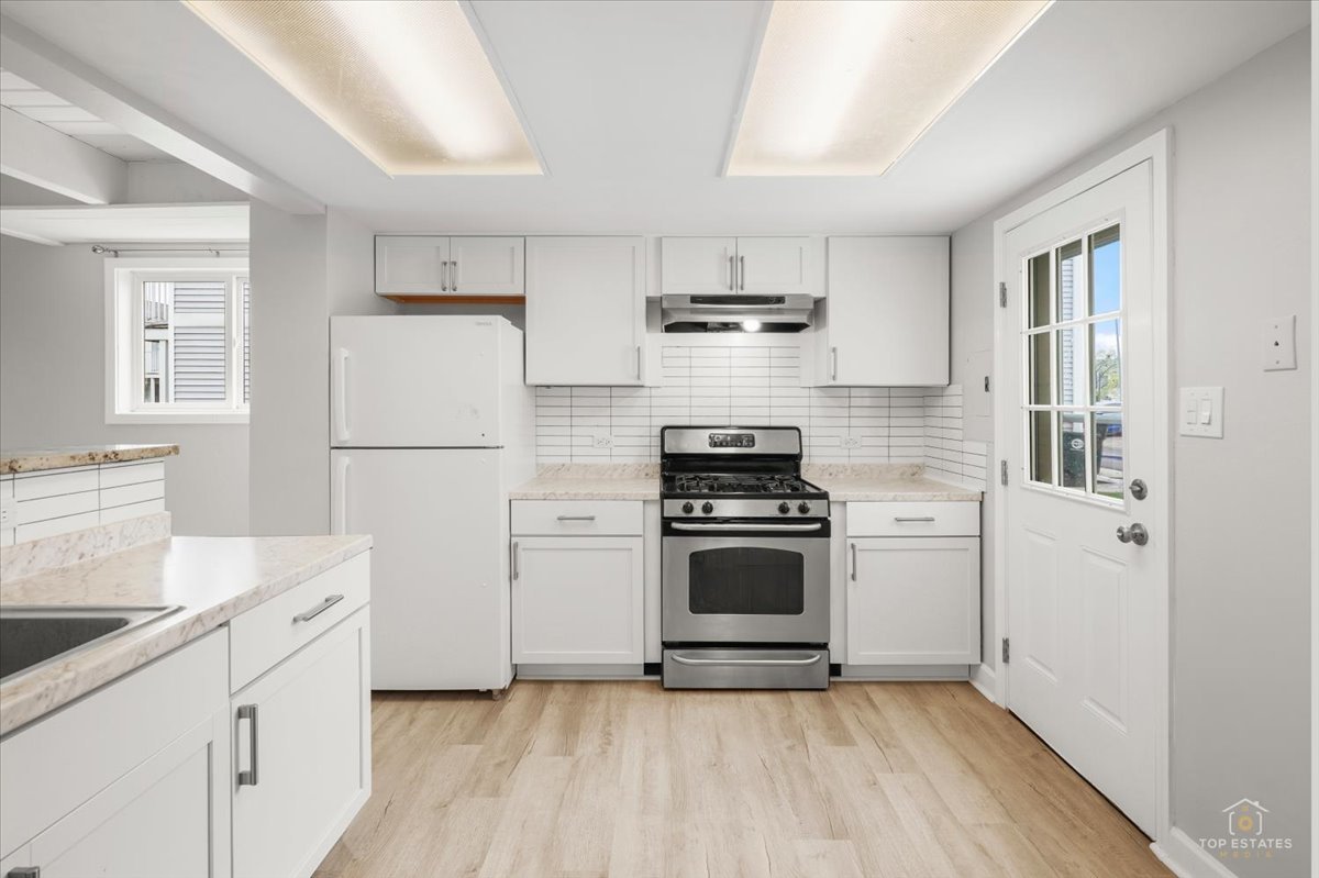 512 MEADOW GREEN Lane, Round Lake Beach, IL 60073