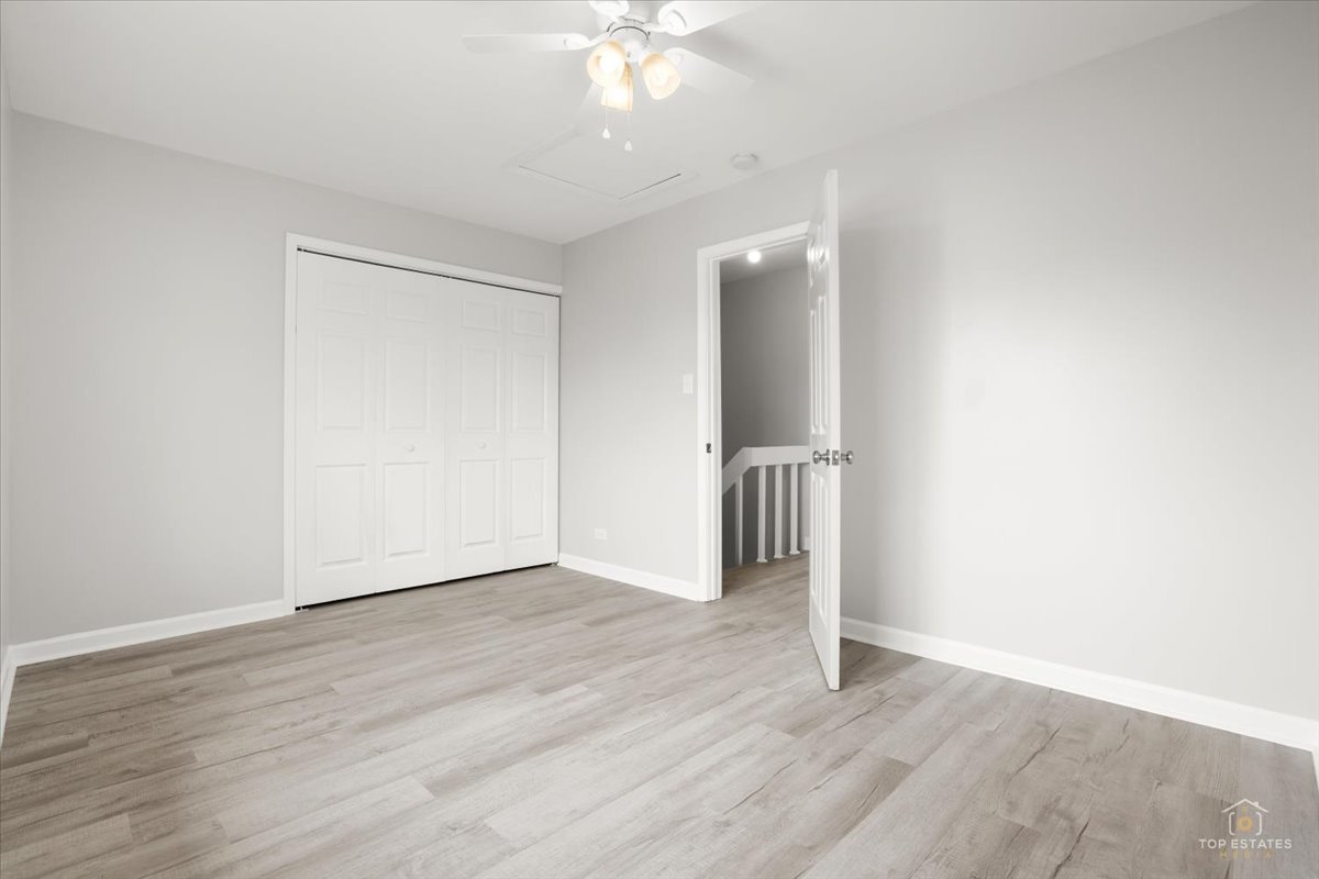 512 MEADOW GREEN Lane, Round Lake Beach, IL 60073