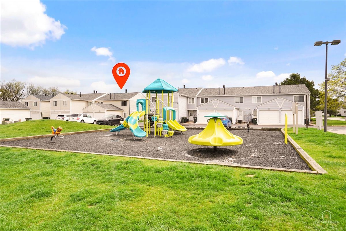 512 MEADOW GREEN Lane, Round Lake Beach, IL 60073