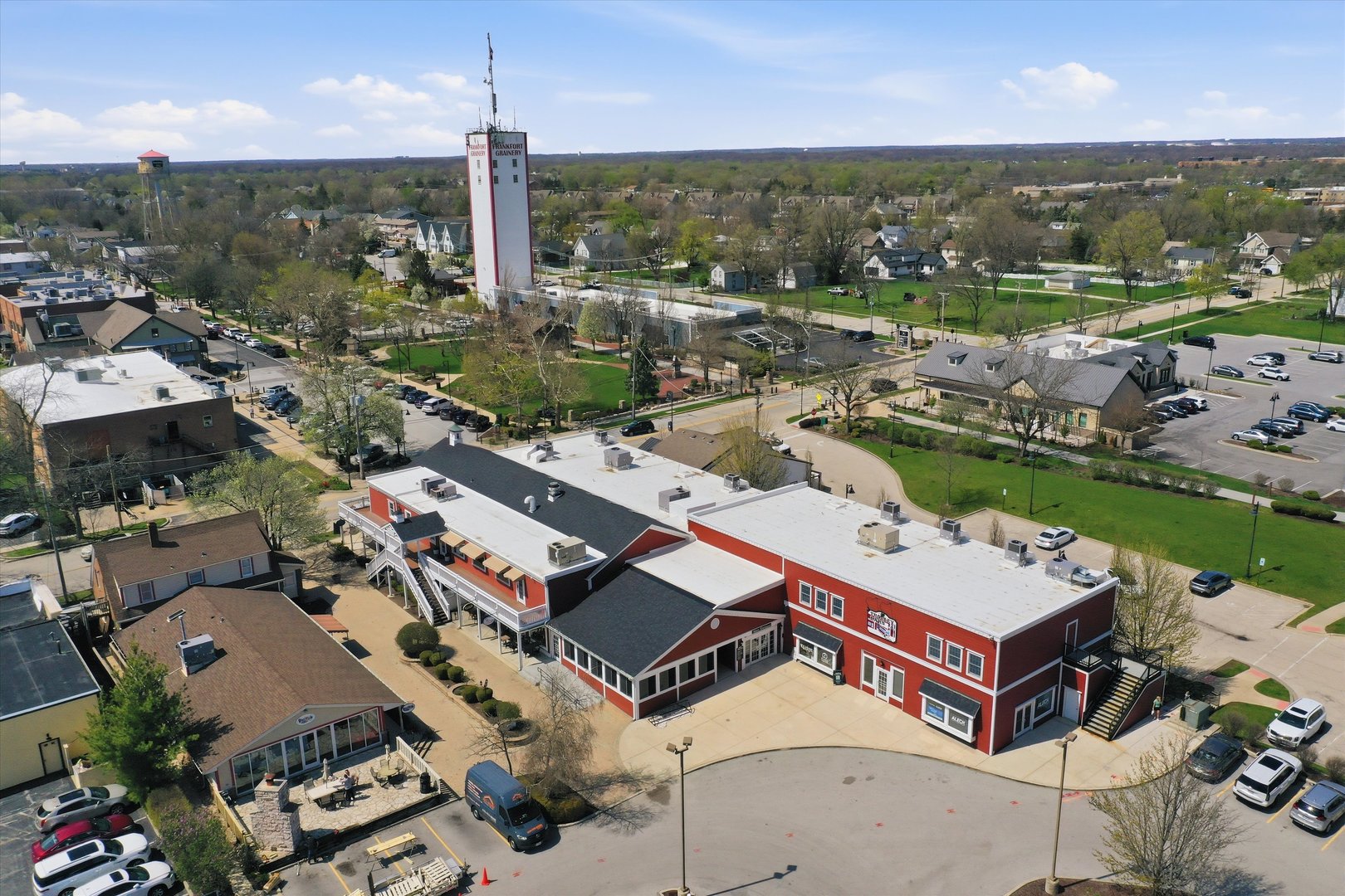 11 S White Street, Frankfort, IL 60423