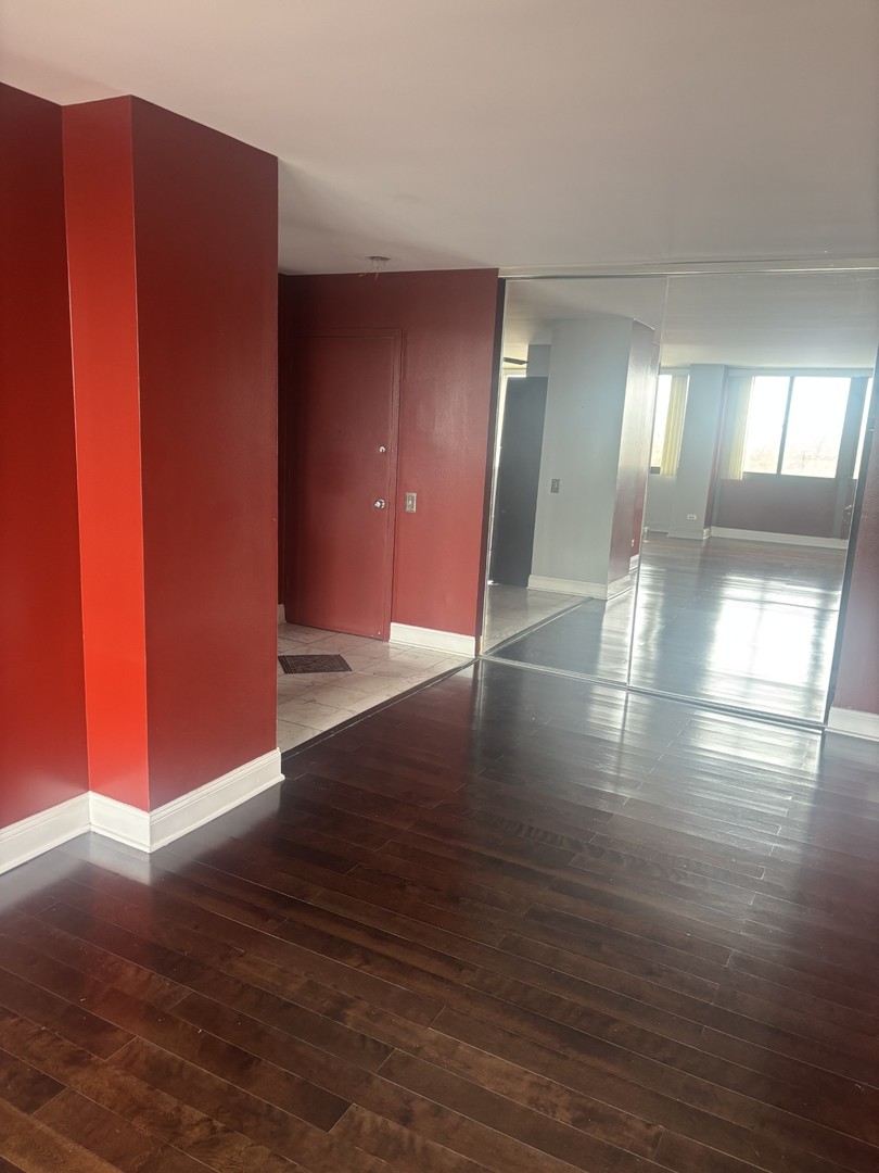 4800 S Lake Park Avenue #605, Chicago, IL 60615