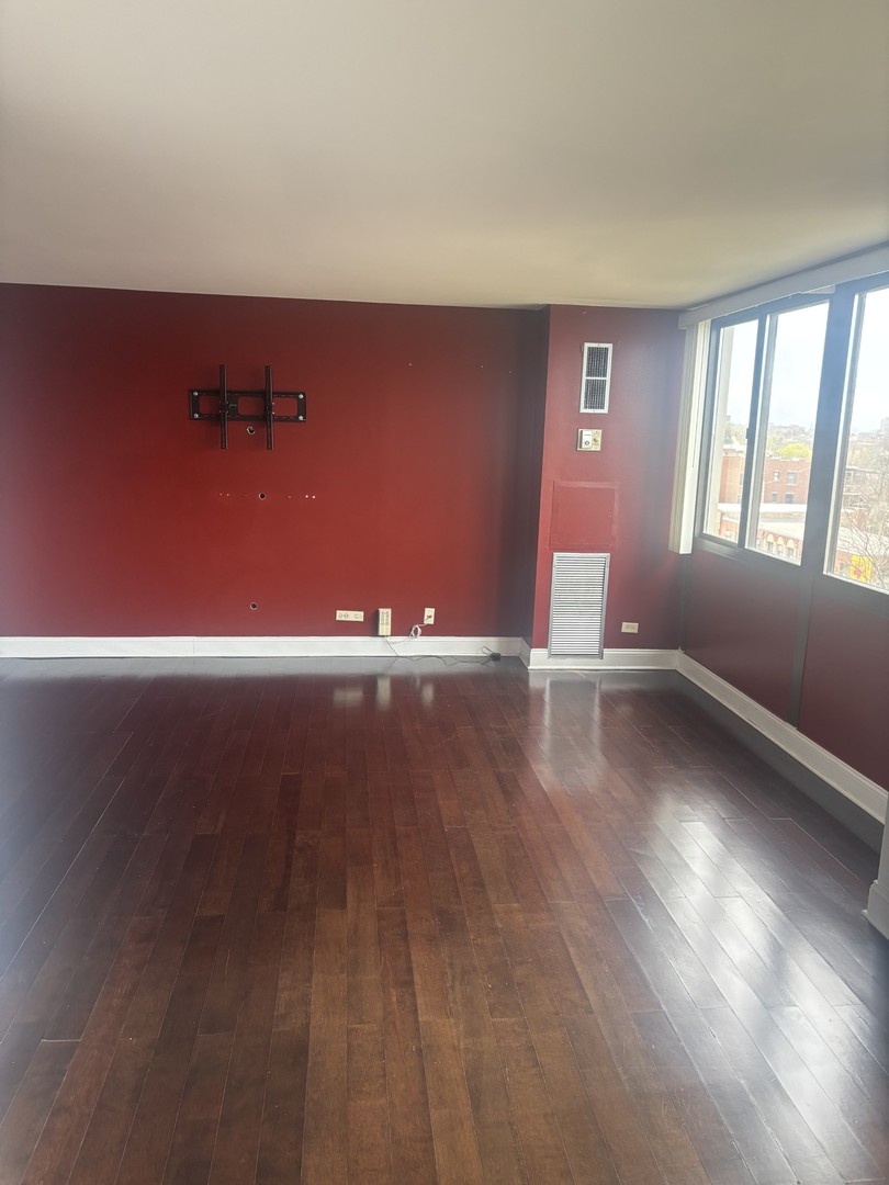 4800 S Lake Park Avenue #605, Chicago, IL 60615