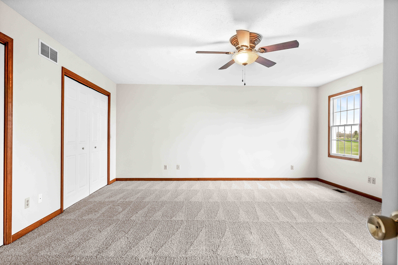 25 Pebblebrook Court, Bloomington, IL 61705