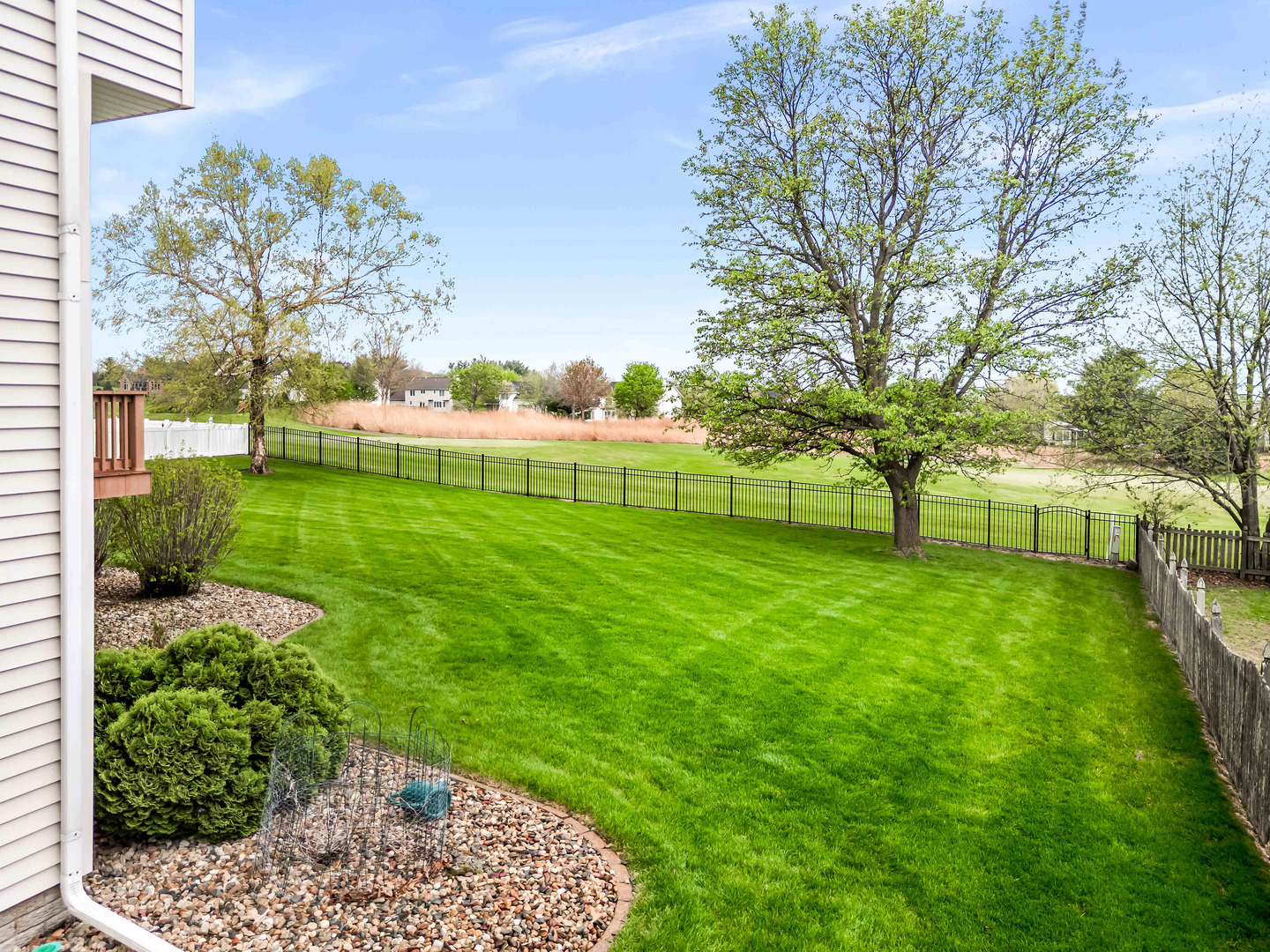 25 Pebblebrook Court, Bloomington, IL 61705