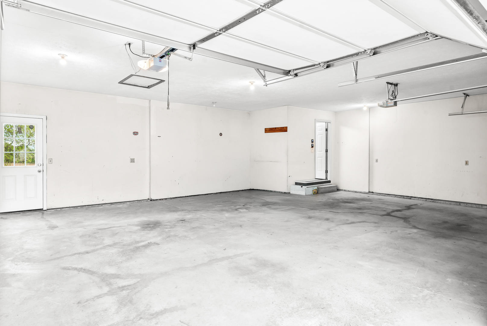 25 Pebblebrook Court, Bloomington, IL 61705