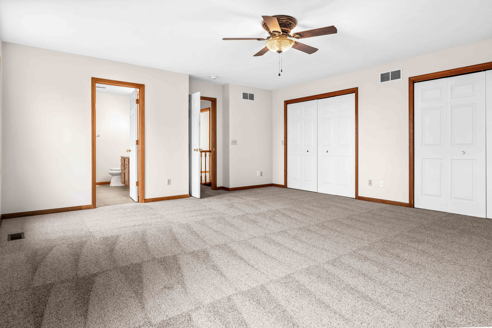 25 Pebblebrook Court, Bloomington, IL 61705