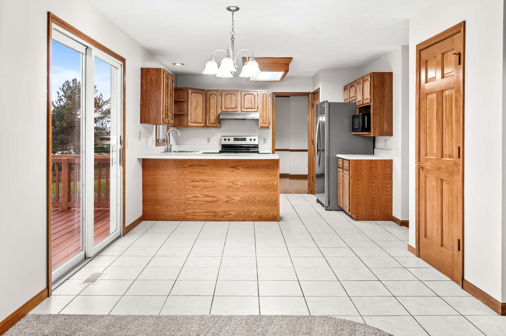 25 Pebblebrook Court, Bloomington, IL 61705