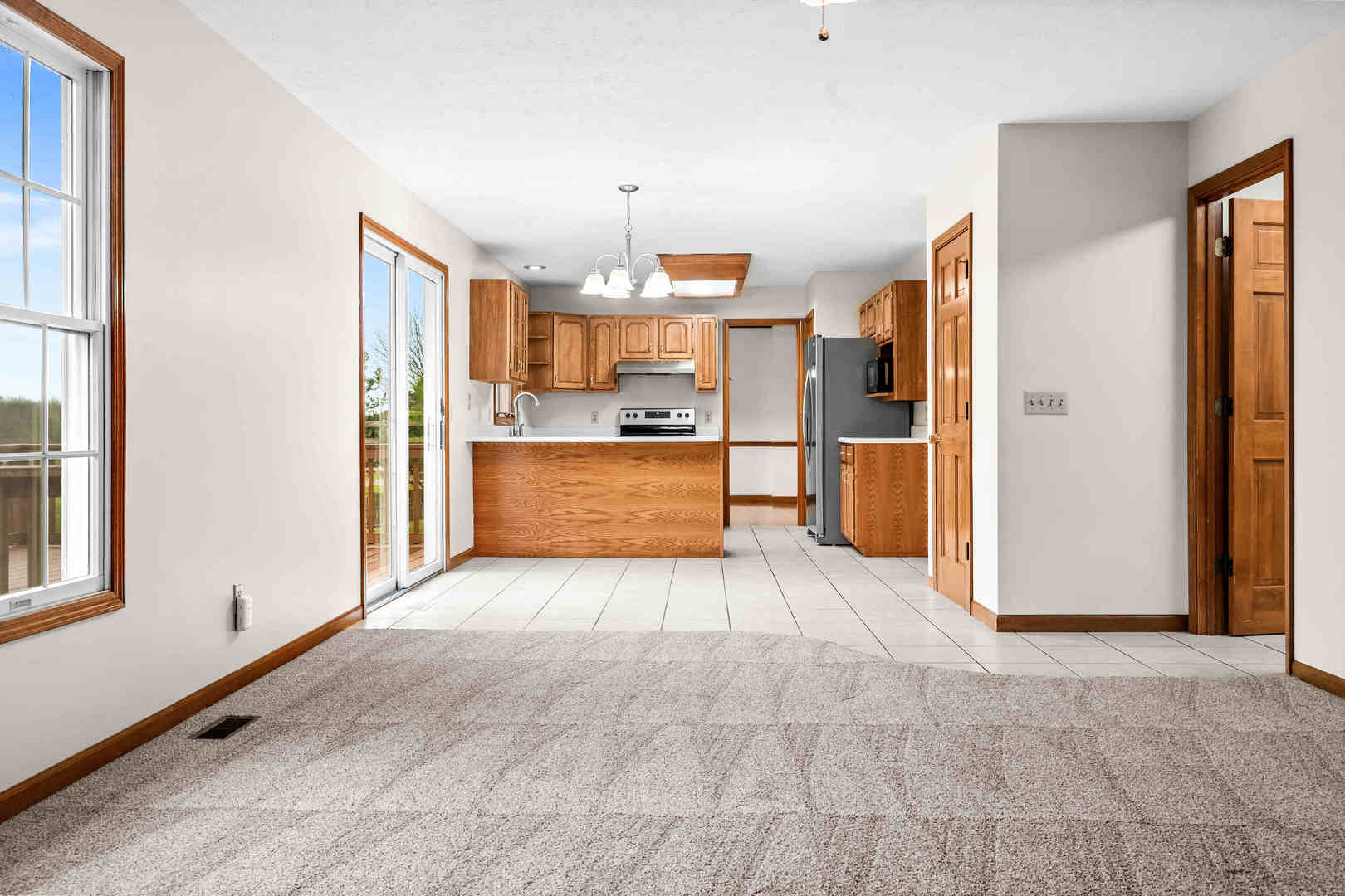 25 Pebblebrook Court, Bloomington, IL 61705