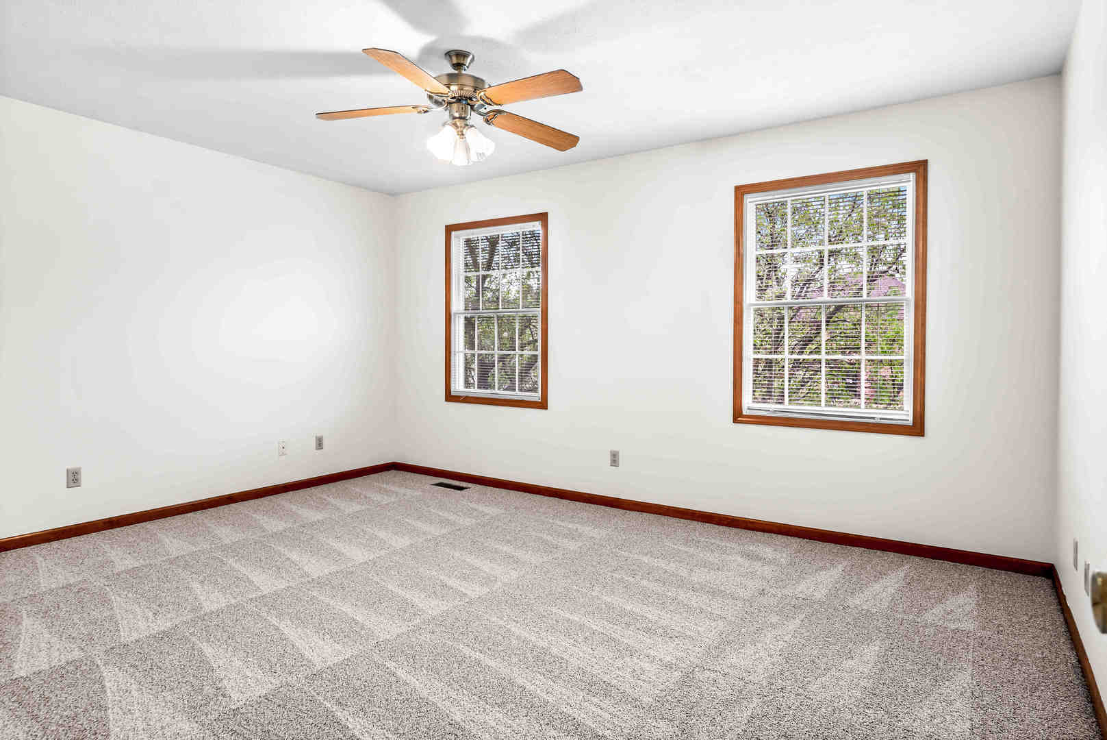 25 Pebblebrook Court, Bloomington, IL 61705