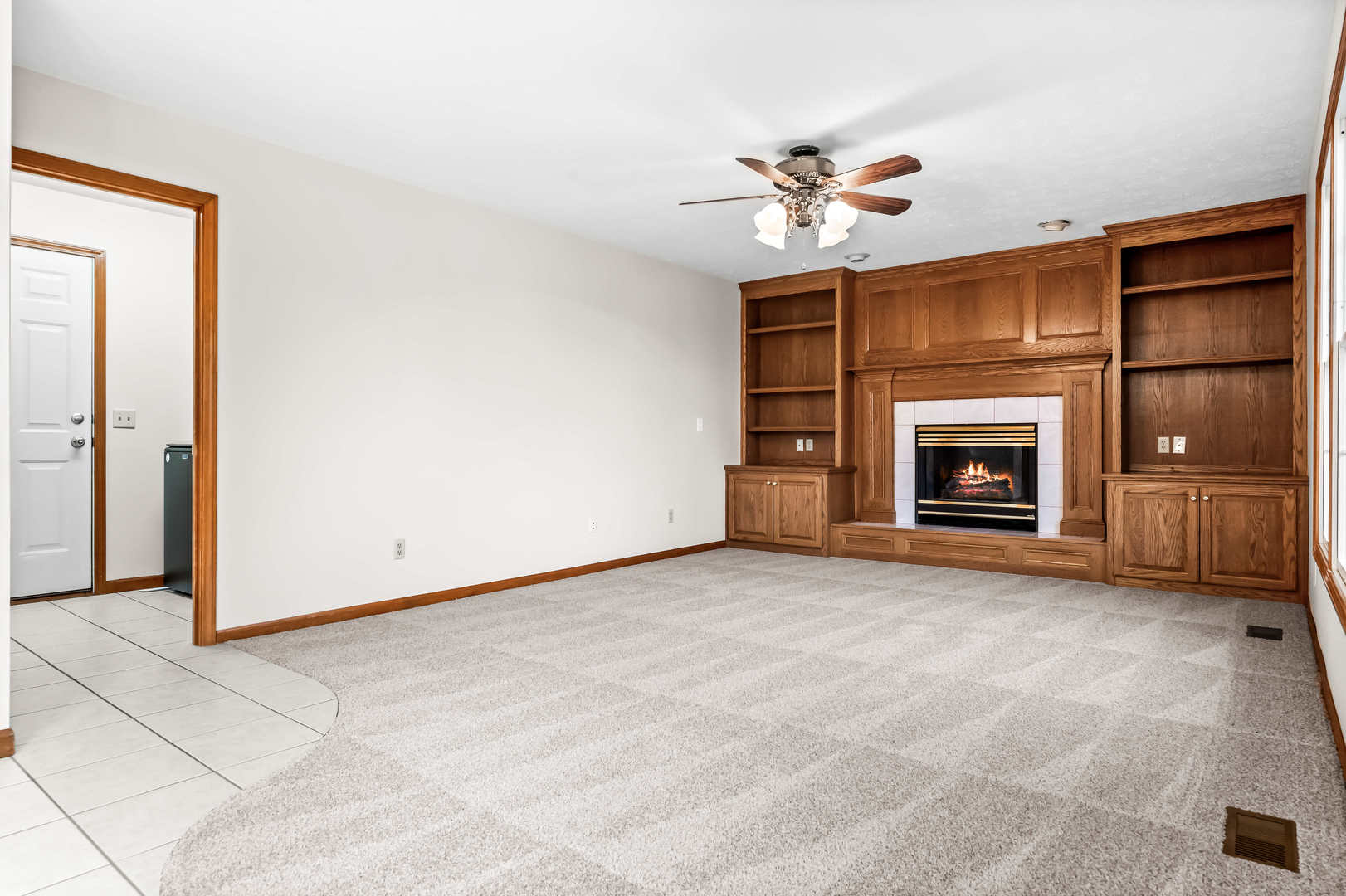 25 Pebblebrook Court, Bloomington, IL 61705