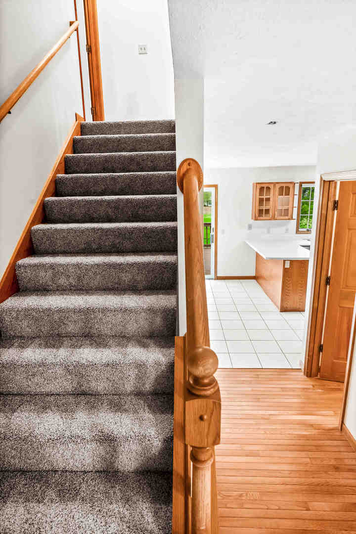 25 Pebblebrook Court, Bloomington, IL 61705