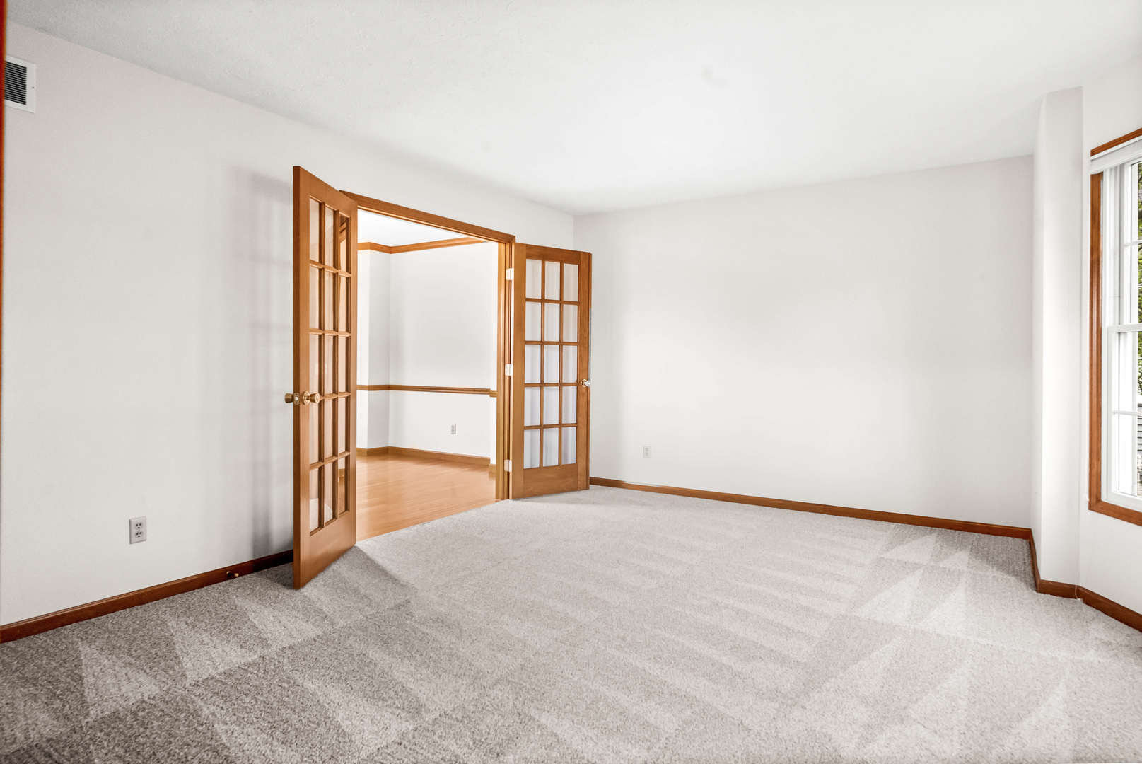 25 Pebblebrook Court, Bloomington, IL 61705