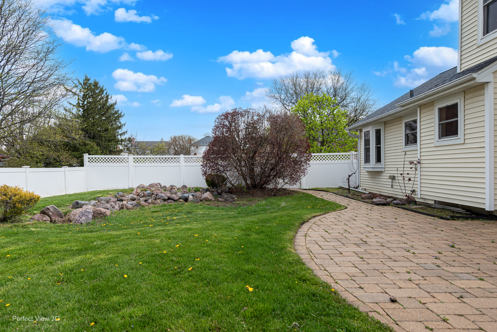 900 Ashford Lane, Westmont, IL 60559