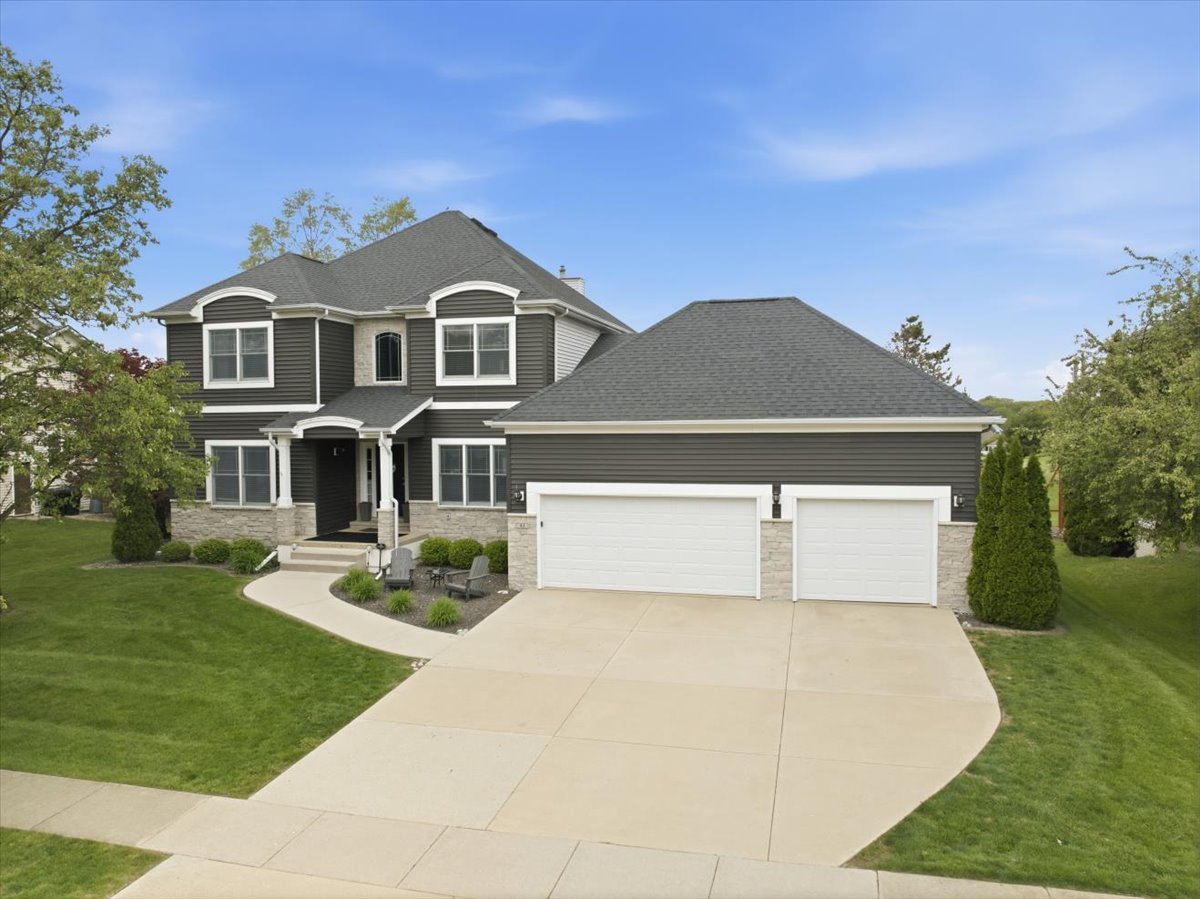 41 Pebblebrook Court, Bloomington, IL 61705