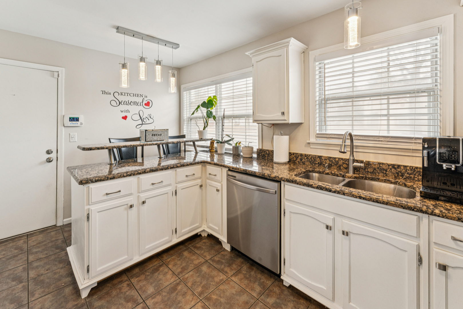 500 Ascot Lane, Streamwood, IL 60107