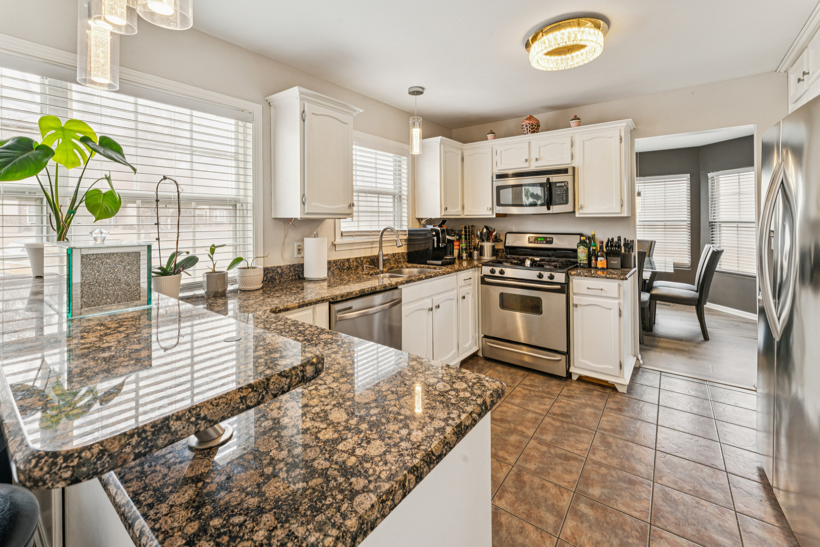 500 Ascot Lane, Streamwood, IL 60107