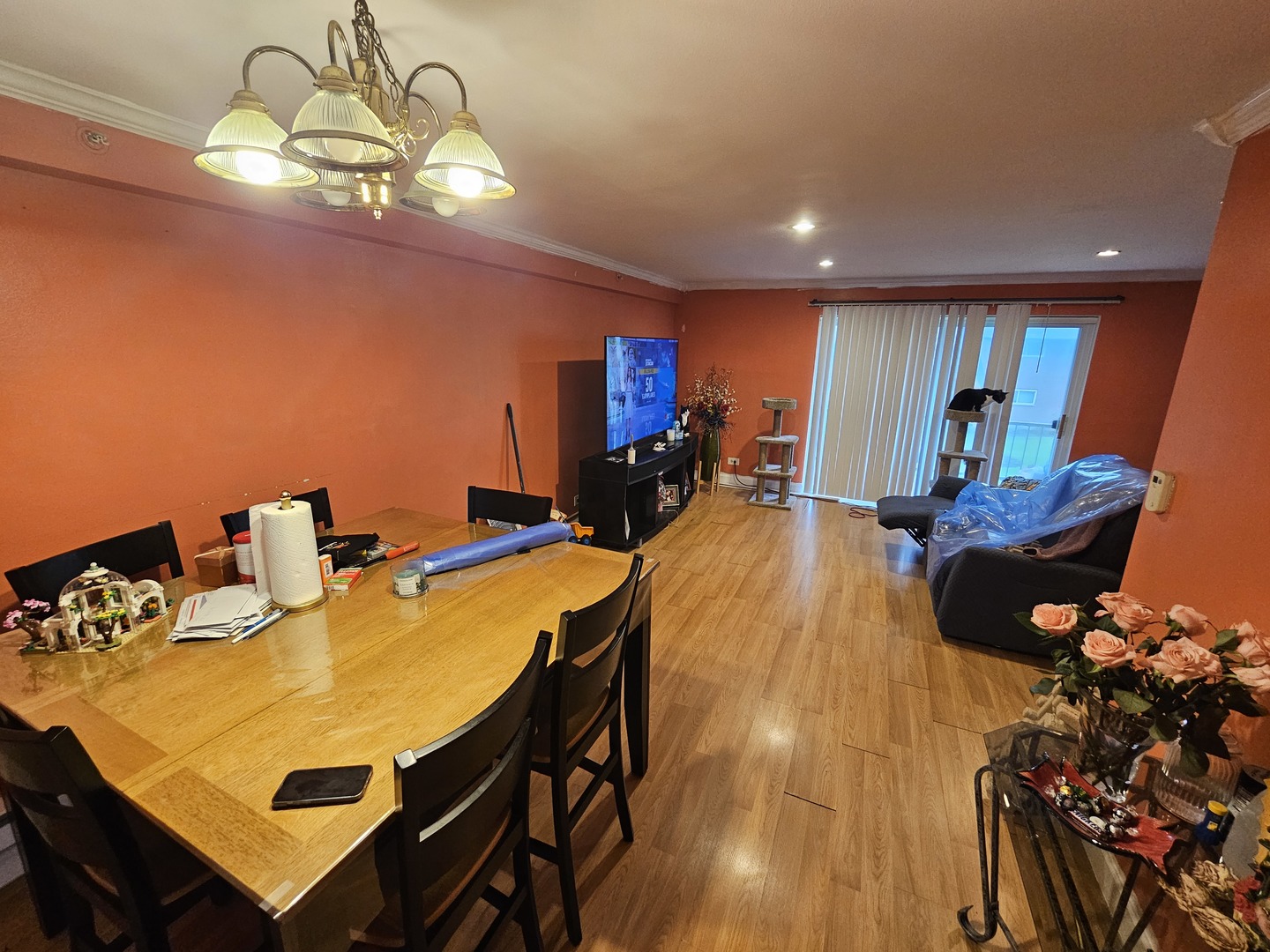 1910 W Hatherleigh Court #2E, Mount Prospect, IL 60056