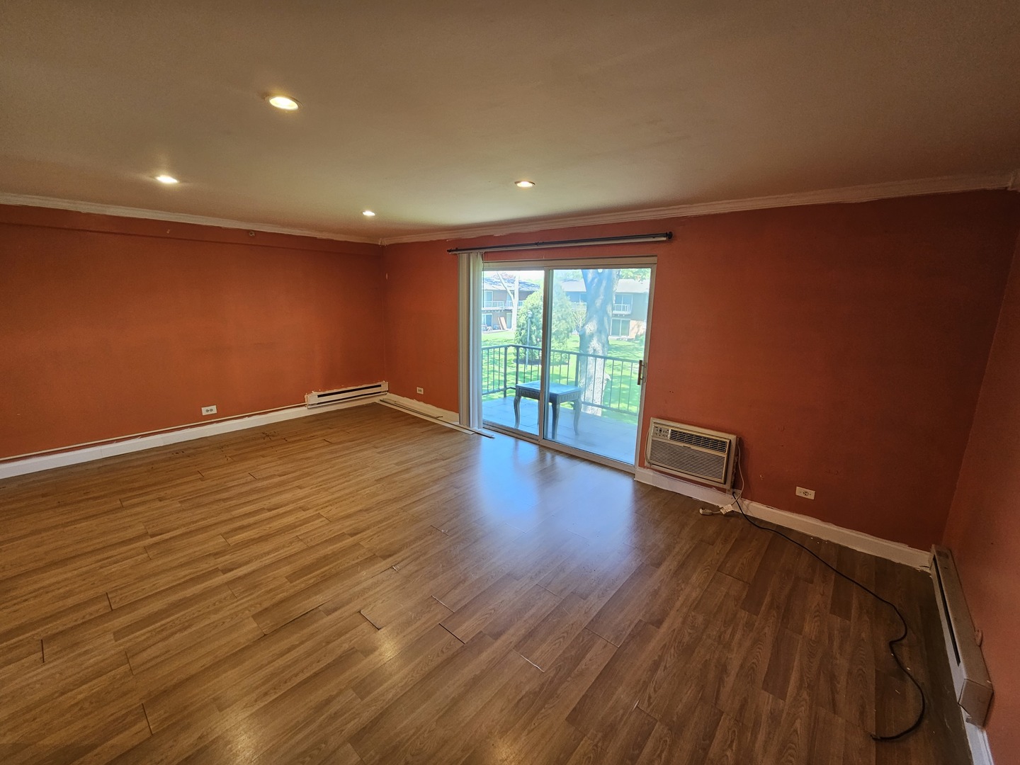 1910 W Hatherleigh Court #2E, Mount Prospect, IL 60056