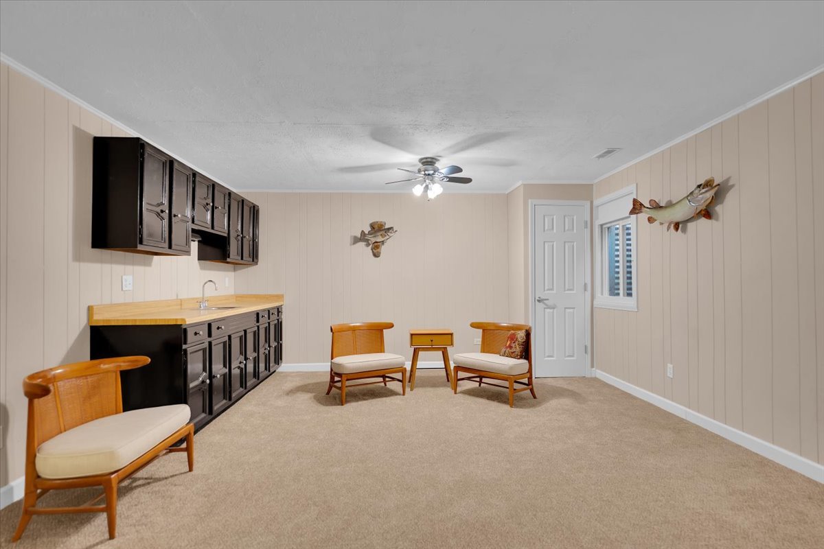 196 Shoreline Road, Lake Barrington, IL 60010