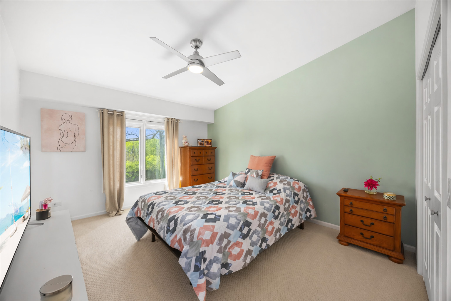 151 Santa Fe Lane, Willow Springs, IL 60480