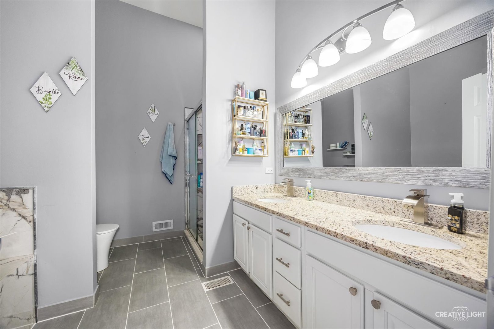 151 Santa Fe Lane, Willow Springs, IL 60480