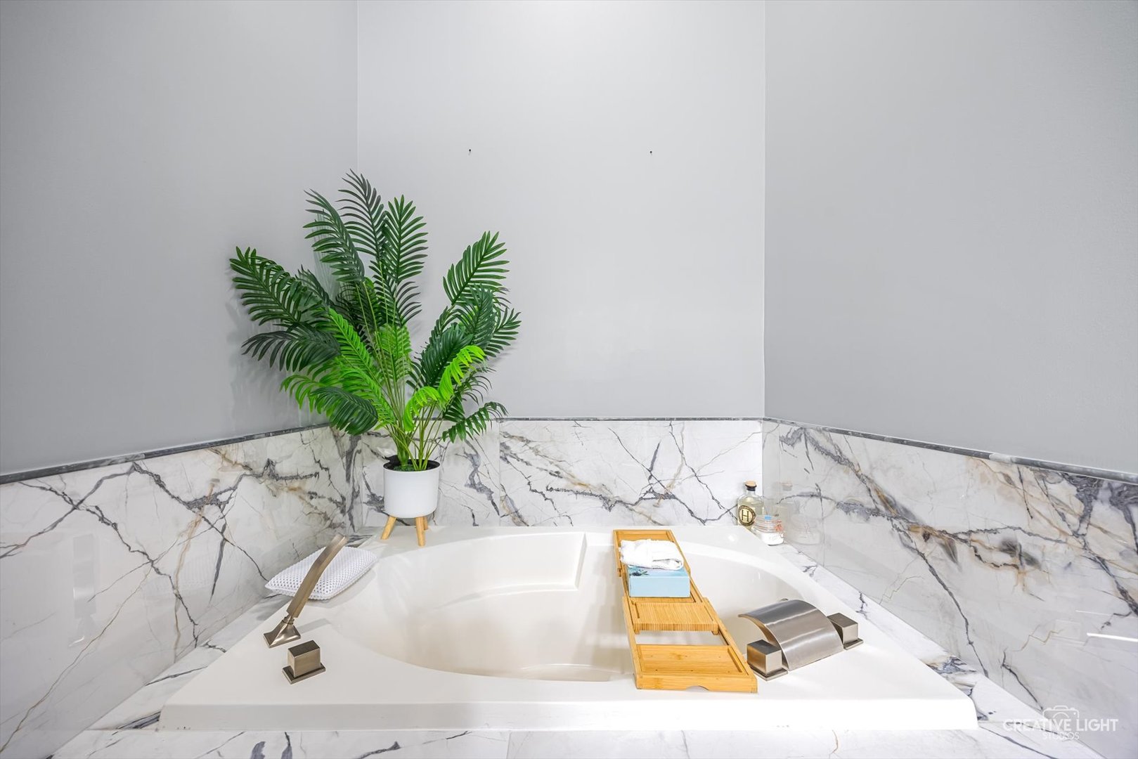 151 Santa Fe Lane, Willow Springs, IL 60480