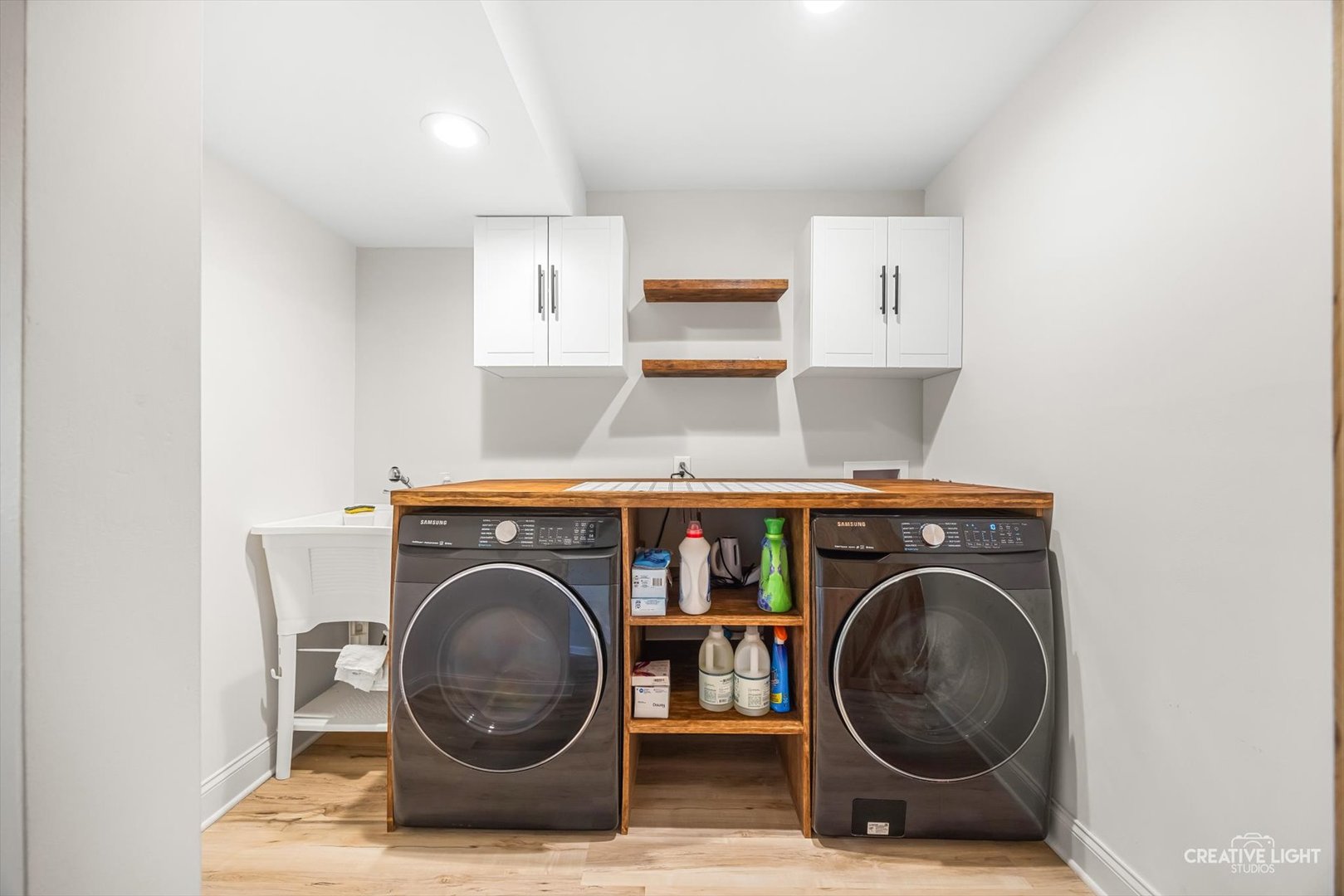 151 Santa Fe Lane, Willow Springs, IL 60480