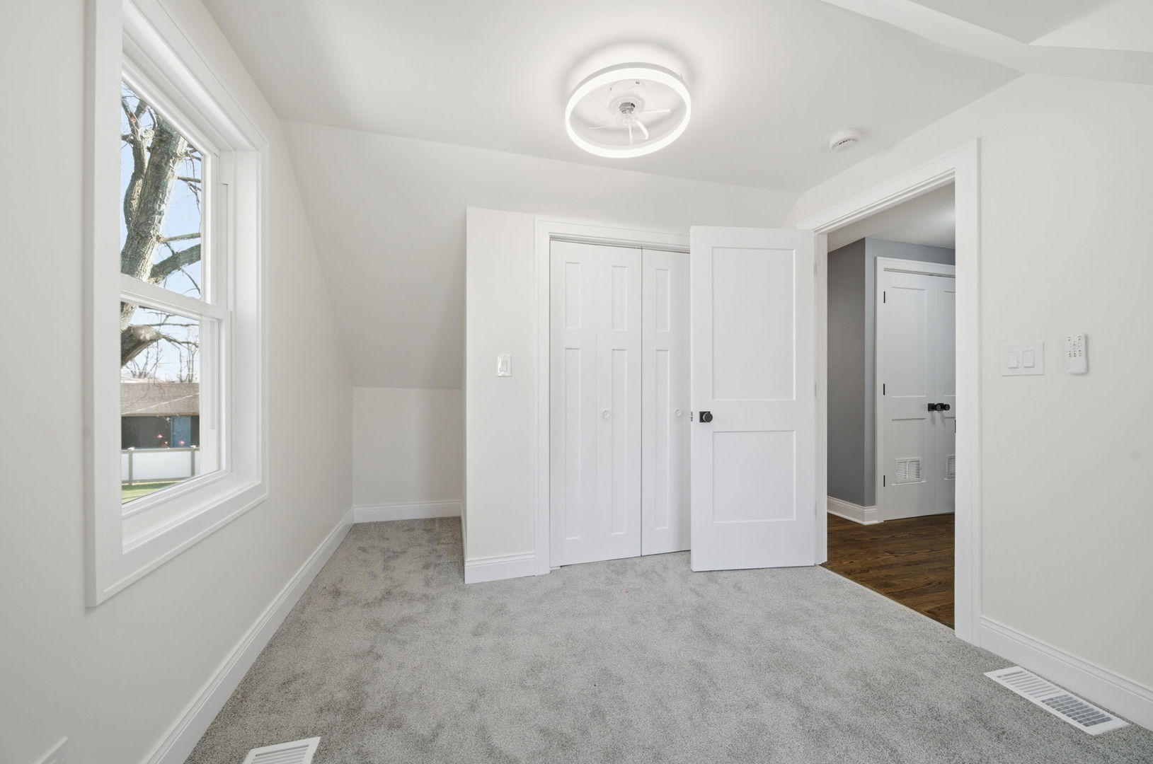 7851 Suburban Lane, Bridgeview, IL 60455