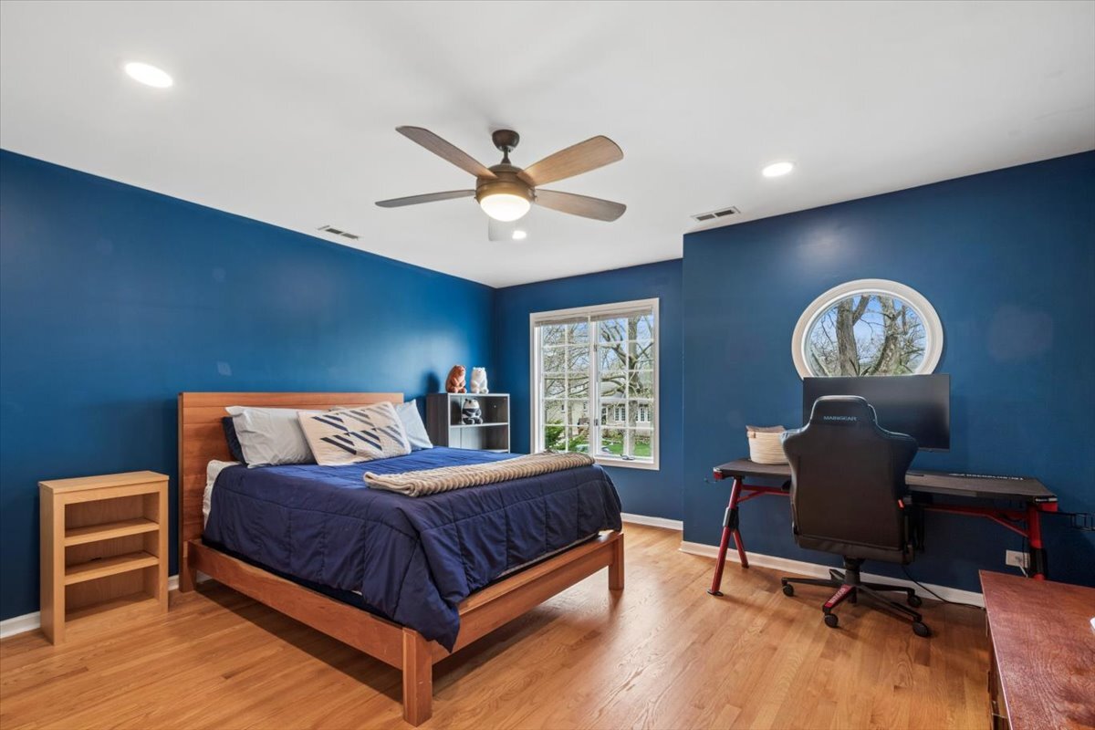 291 Lionel Road, Riverside, IL 60546