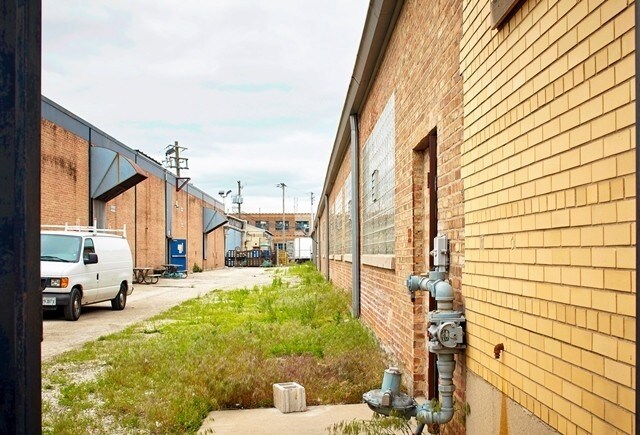 2600 Washington Boulevard #R4-R5, Bellwood, IL 60104