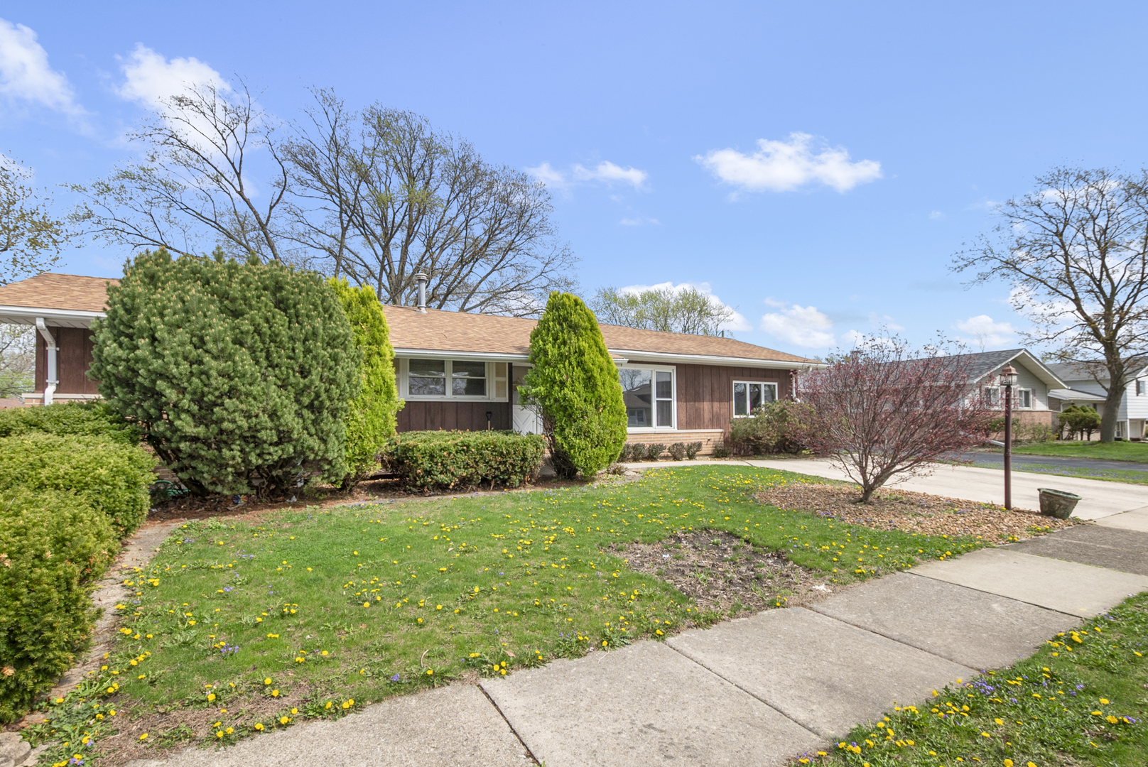 15017 Sunset Avenue, Oak Forest, IL 60452