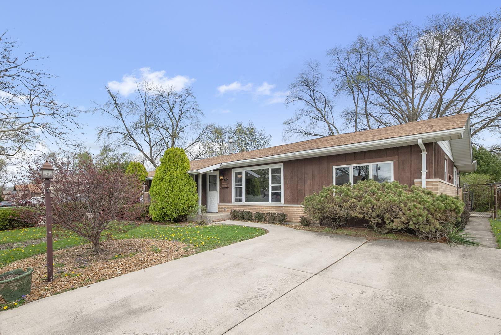 15017 Sunset Avenue, Oak Forest, IL 60452