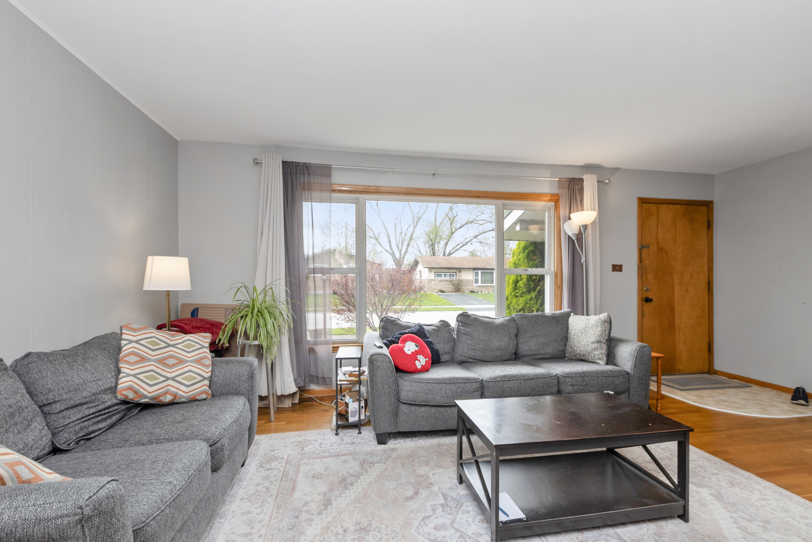 15017 Sunset Avenue, Oak Forest, IL 60452