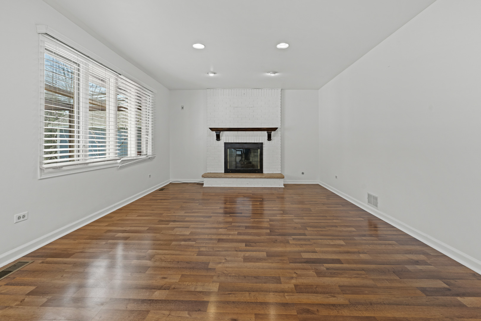 16527 Orange Avenue, Orland Park, IL 60467