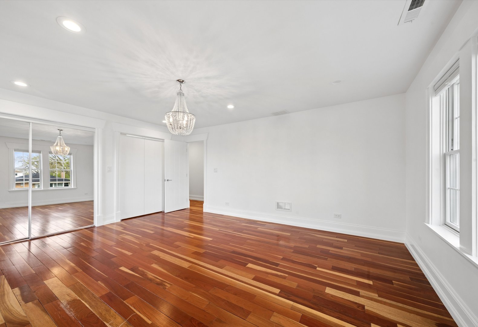 7807 Nagle Avenue, Burbank, IL 60459