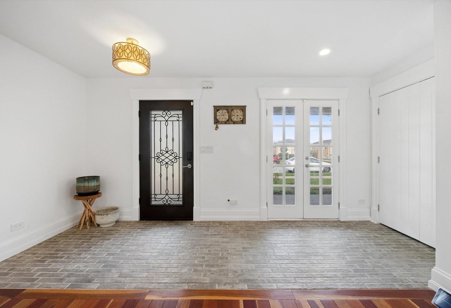 7807 Nagle Avenue, Burbank, IL 60459