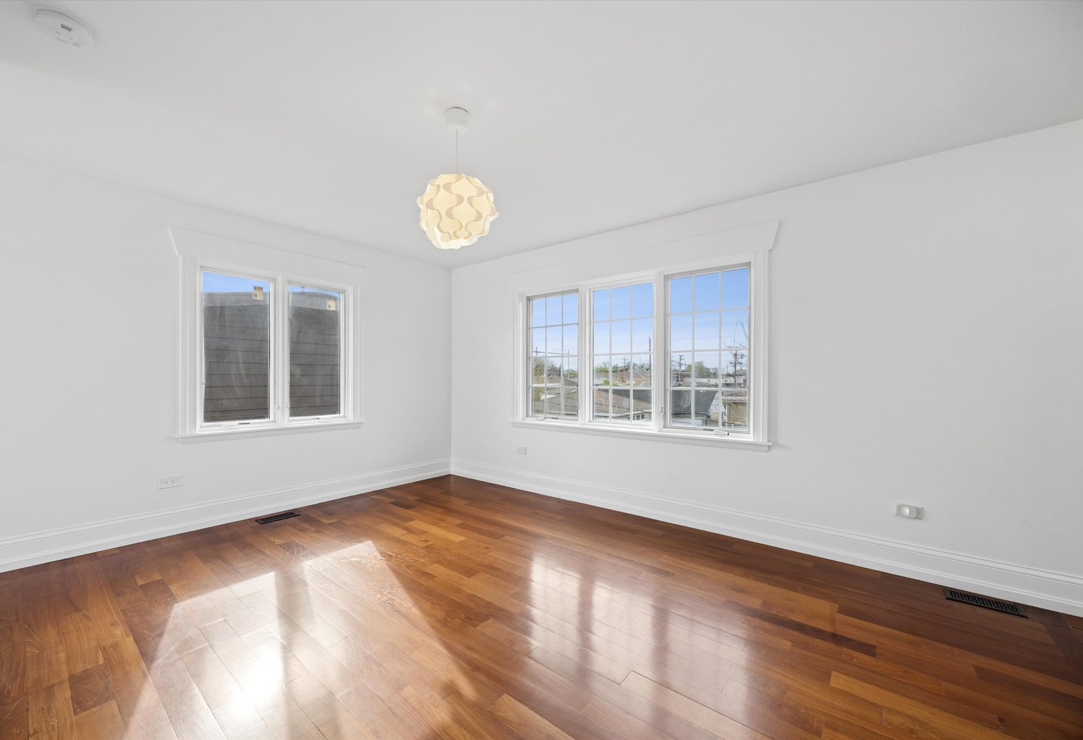 7807 Nagle Avenue, Burbank, IL 60459