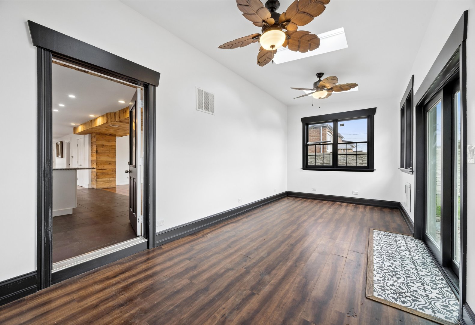 7807 Nagle Avenue, Burbank, IL 60459