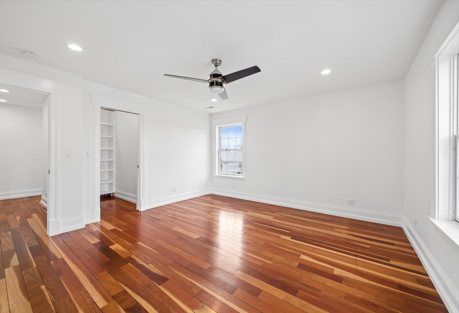 7807 Nagle Avenue, Burbank, IL 60459