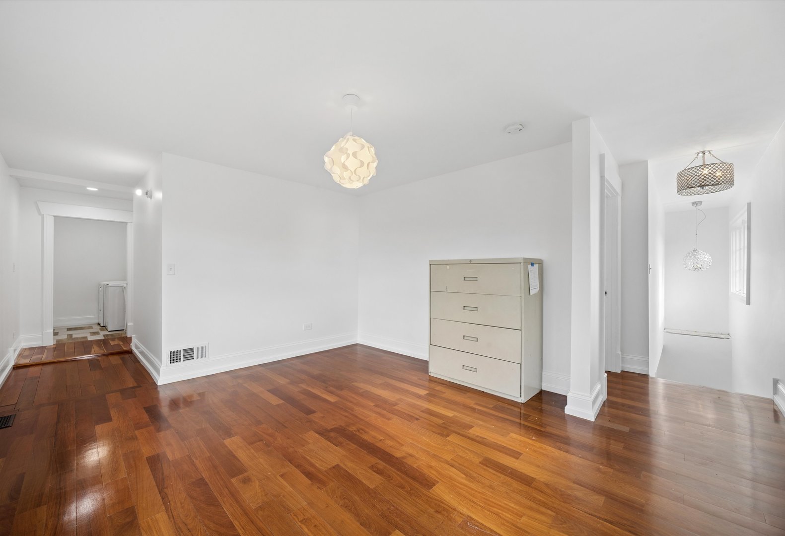 7807 Nagle Avenue, Burbank, IL 60459