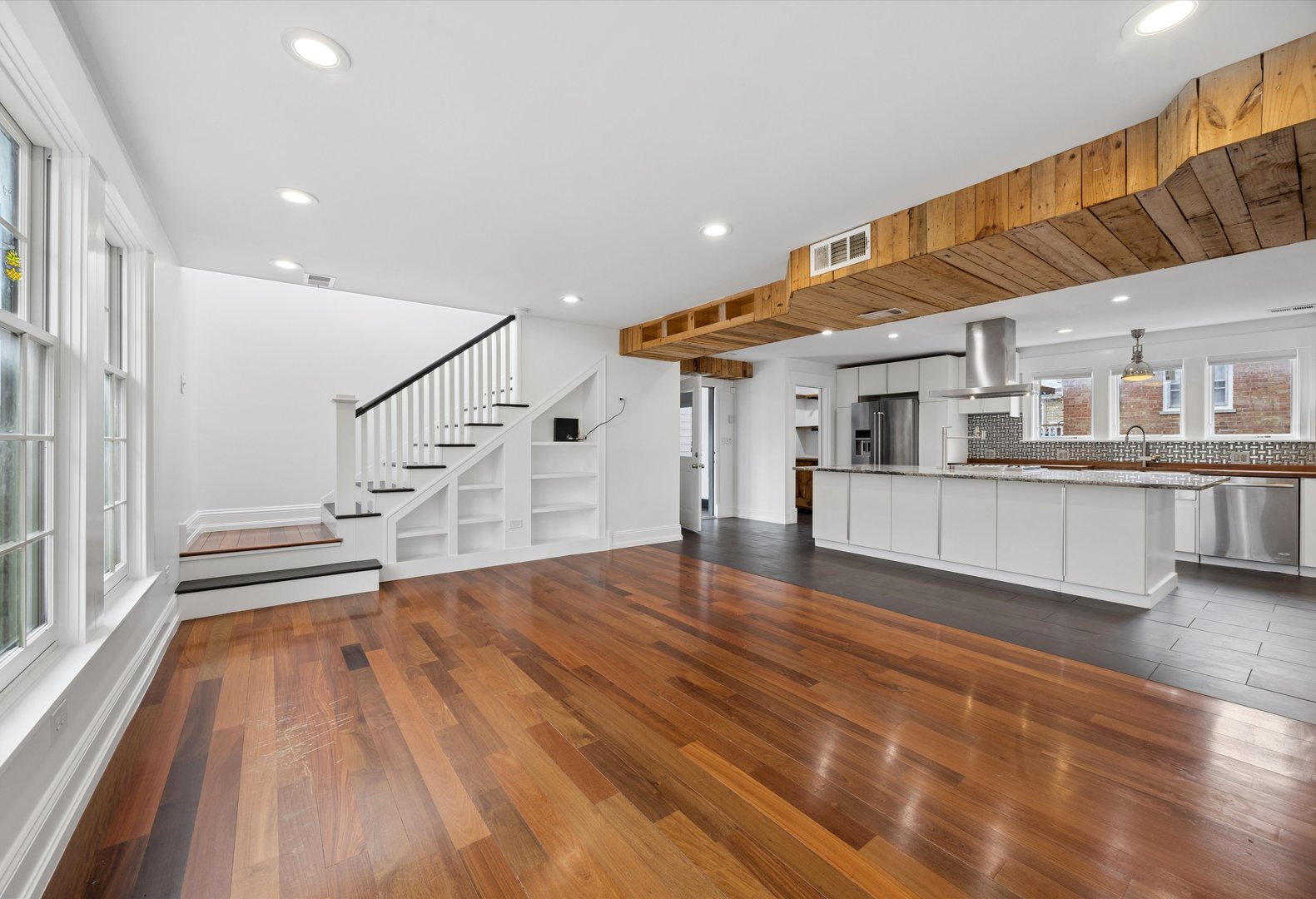 7807 Nagle Avenue, Burbank, IL 60459