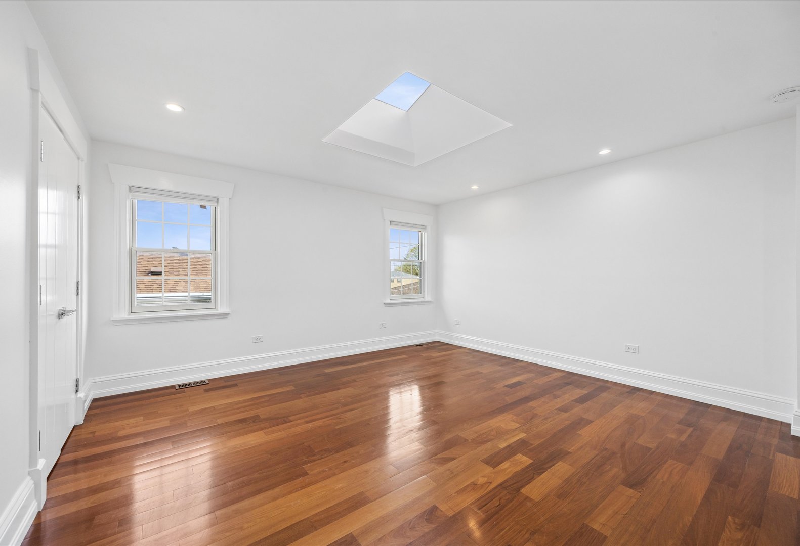 7807 Nagle Avenue, Burbank, IL 60459