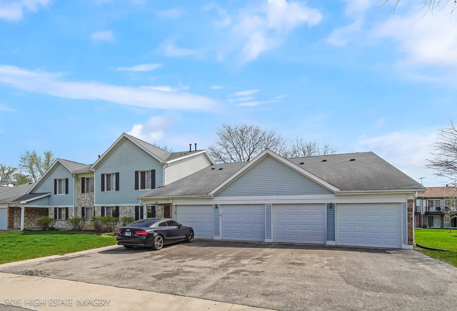 1241 S Williams Street #40-1, Westmont, IL 60559