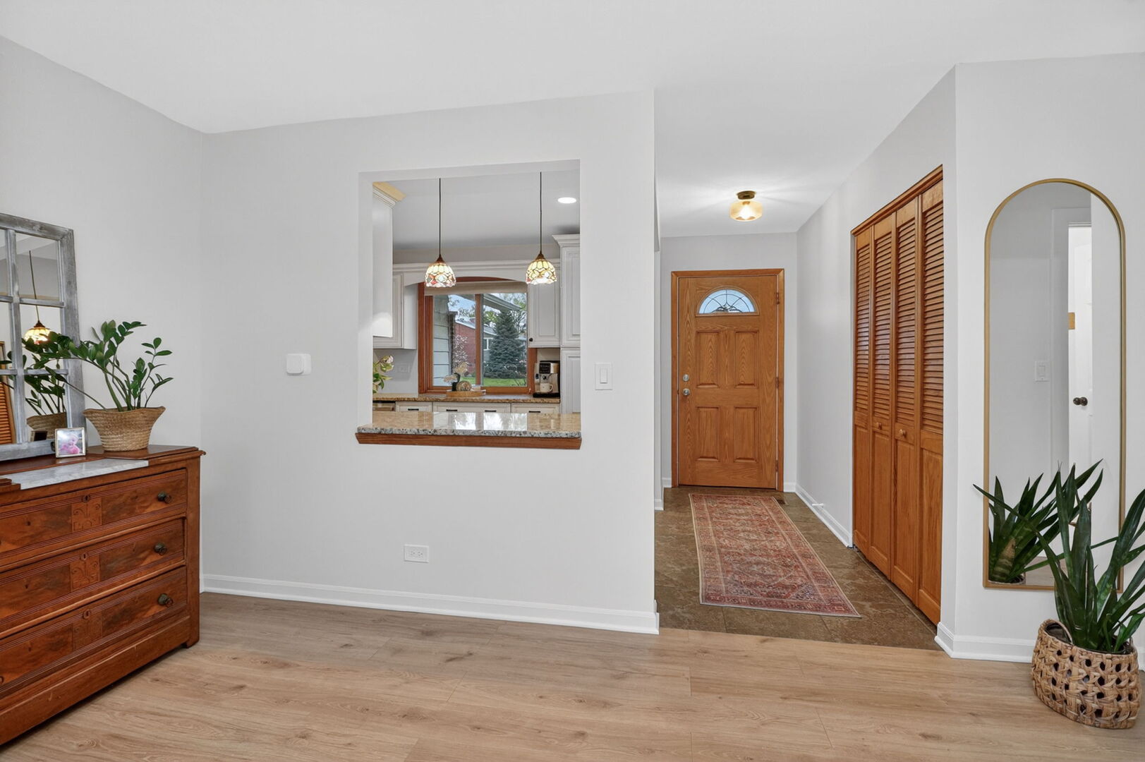 6812 Woodridge Drive, Woodridge, IL 60517