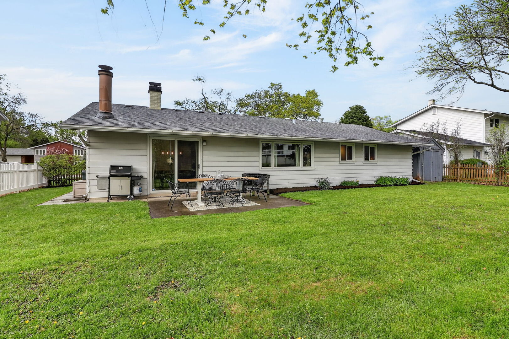 6812 Woodridge Drive, Woodridge, IL 60517